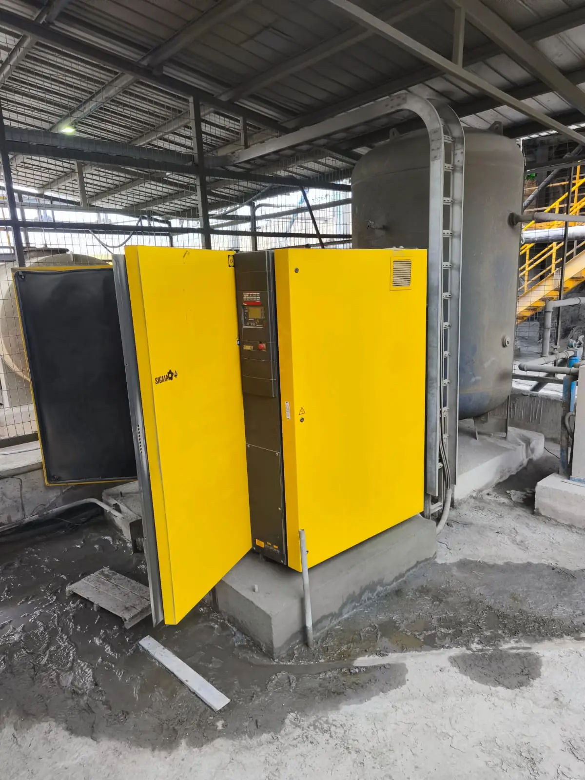 Instalación Kaeser por técnicos Vital Airpower